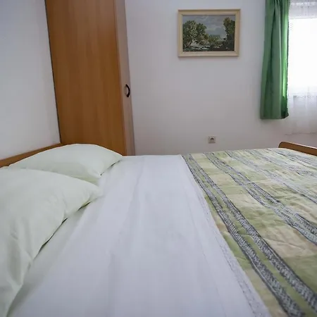 Dino Apartment Makarska